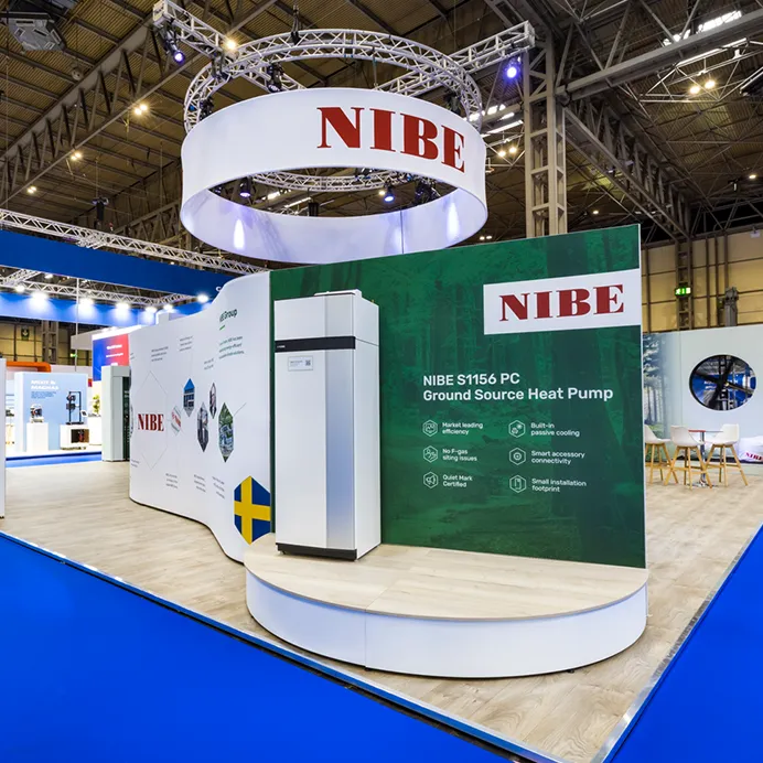 Installer show contractor