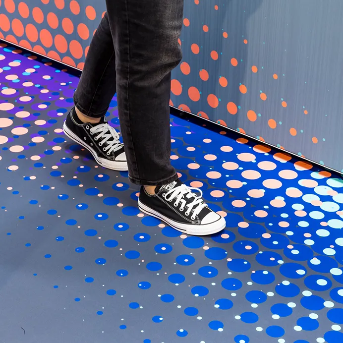 print show stand designer